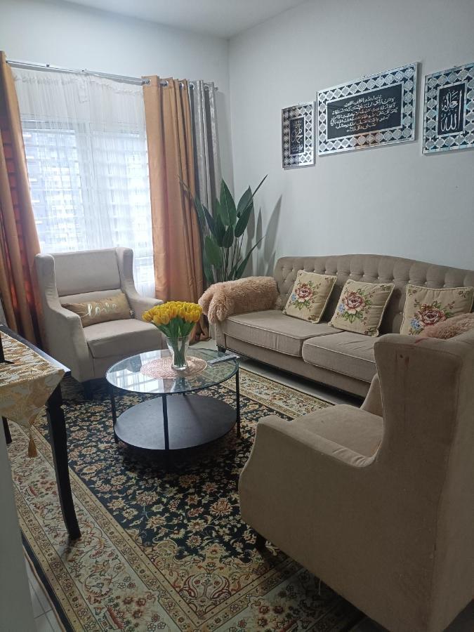 Cikta'Z Homestay Southville City Bangi Kampong Tangkas Экстерьер фото