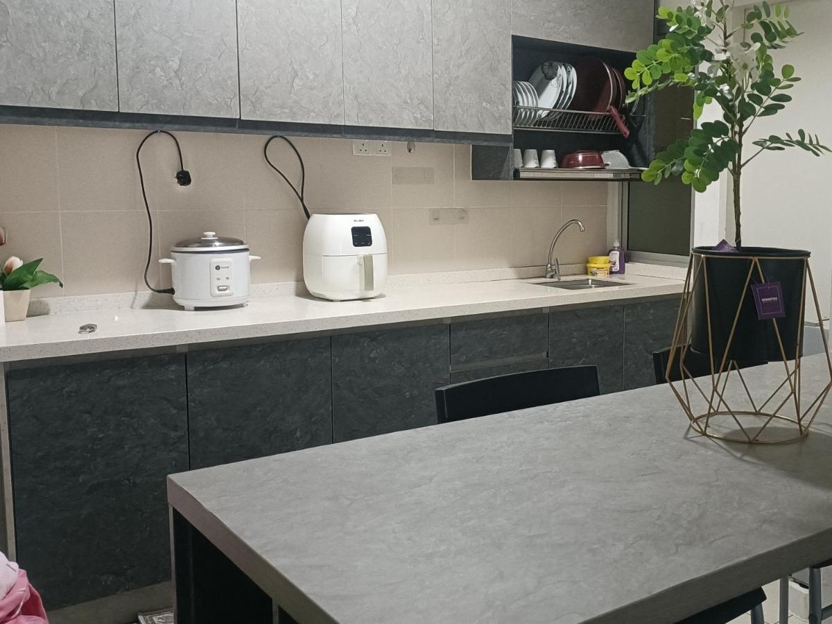Cikta'Z Homestay Southville City Bangi Kampong Tangkas Экстерьер фото